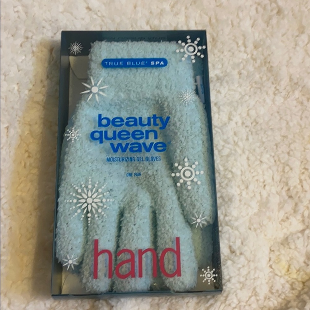 True Blue Spa moisturizing gel gloves